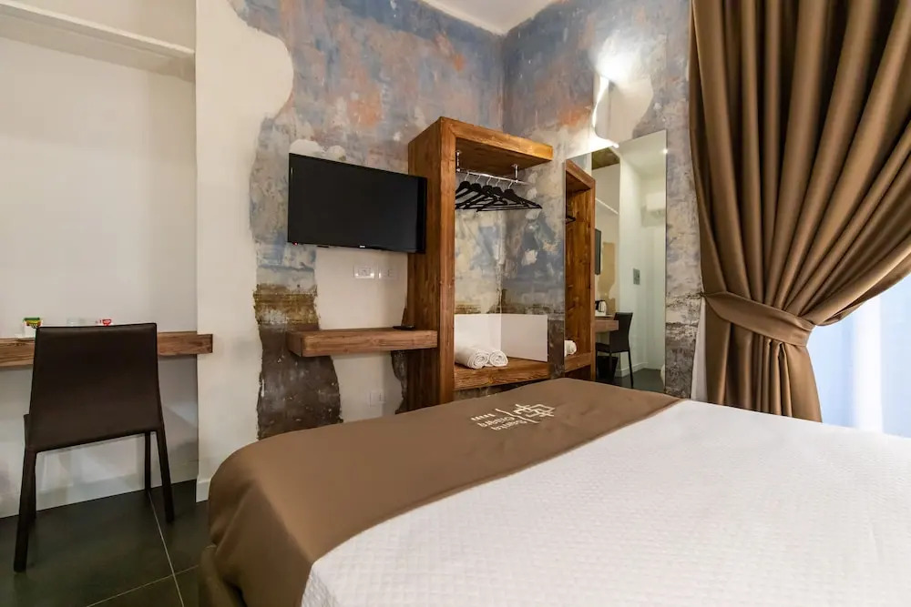 Santa Chiara Inn