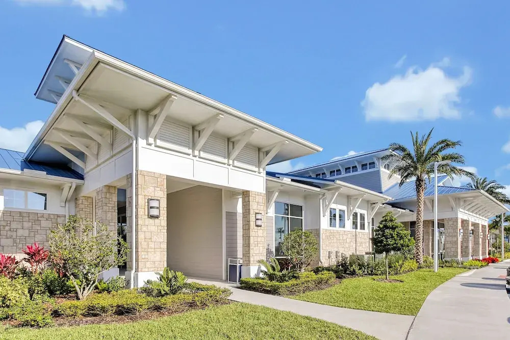 4273 Lana Avenue, 8beds