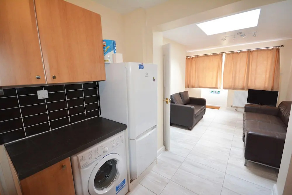 London Luxury 7 Bedroom Holiday Let