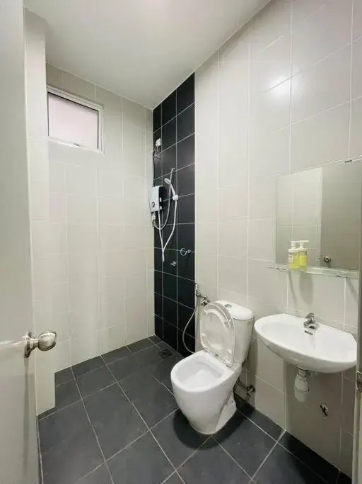 KT CITY HOMESTAY WITH 4 Bedrooms and POOL