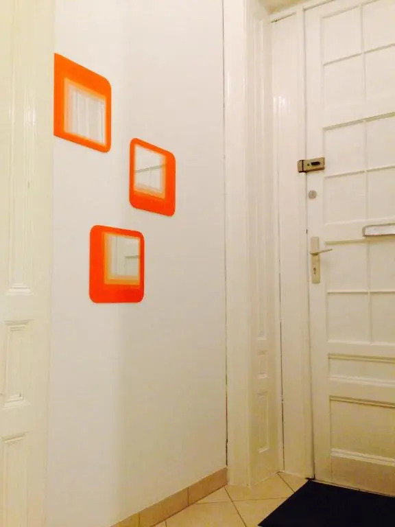 Apartment opera 1