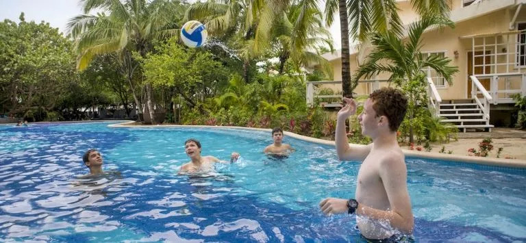 Paradise Oceanic Hotel