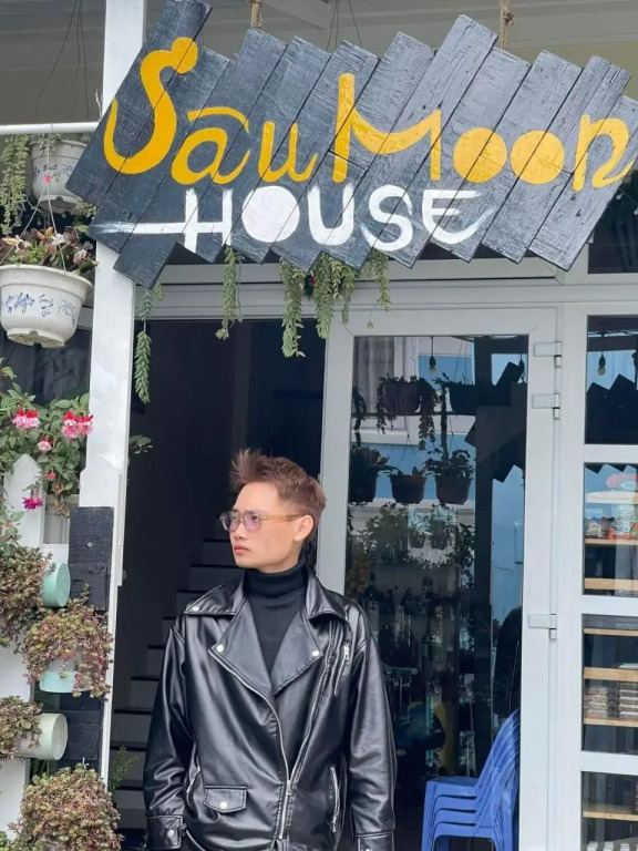 Sâu Moon House