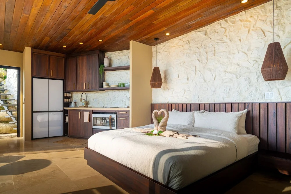 Riverstone Elevated Living Near Beach Town
