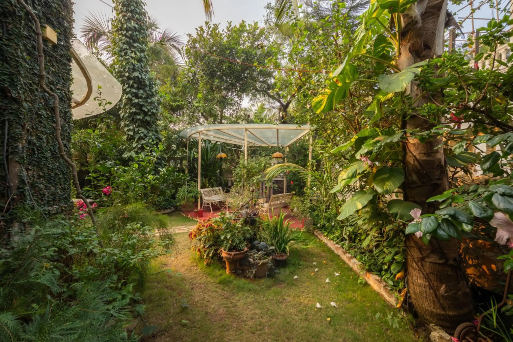 SaffronStays Birdsong, 3 BDR Pet-friendly Villa in Madh Island