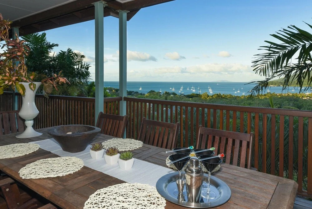 180 views king suite NB Pets must be okd by host B4 booking as T&Cs Apply CALL Bella Vista on Nara
