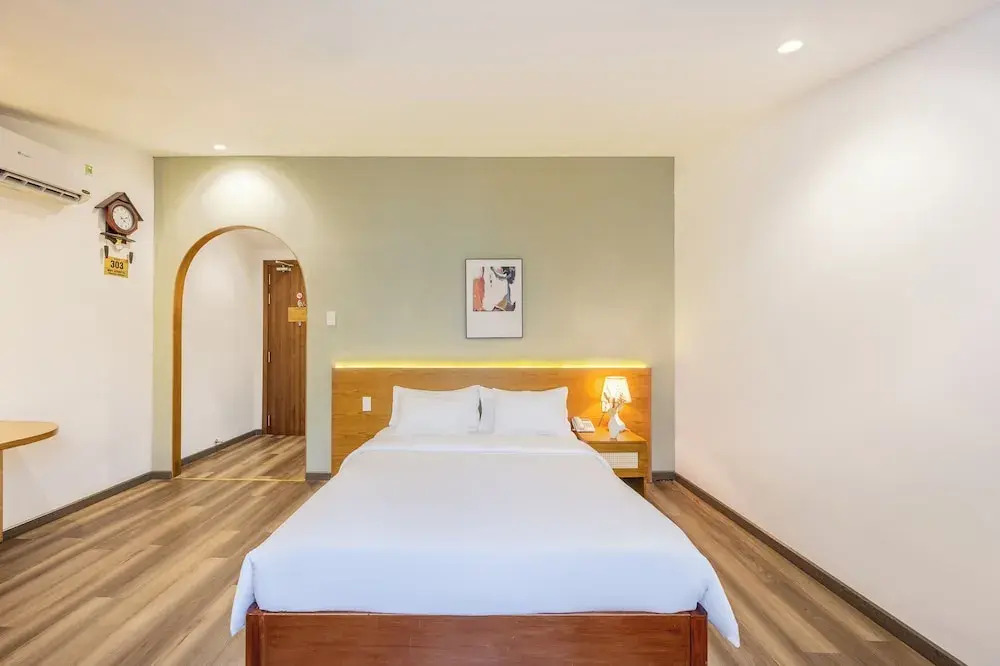 A25 Hotel - 14 Hồ Huấn Nghiệp