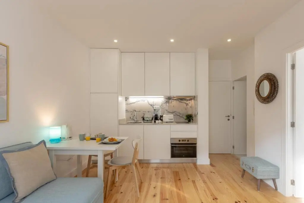 Sweet Flat 4Two in City Center w/ Balcony