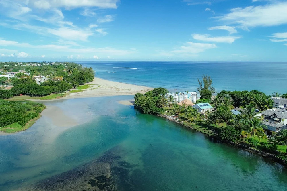 Tamarin Bay House by StayMauritius