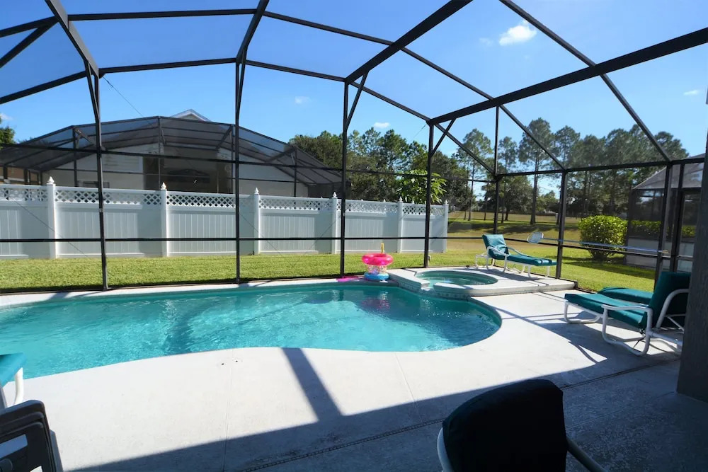 277476 Spa Pool Home With 2-master Suites & Games!