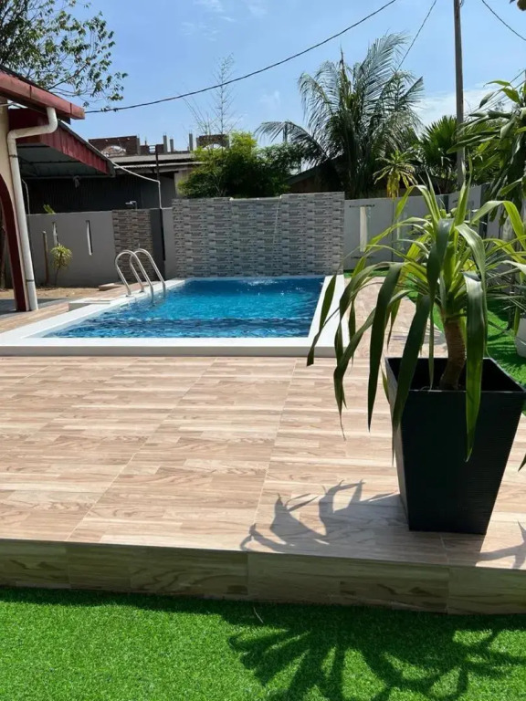 Teratai Homestay Batu Buruk