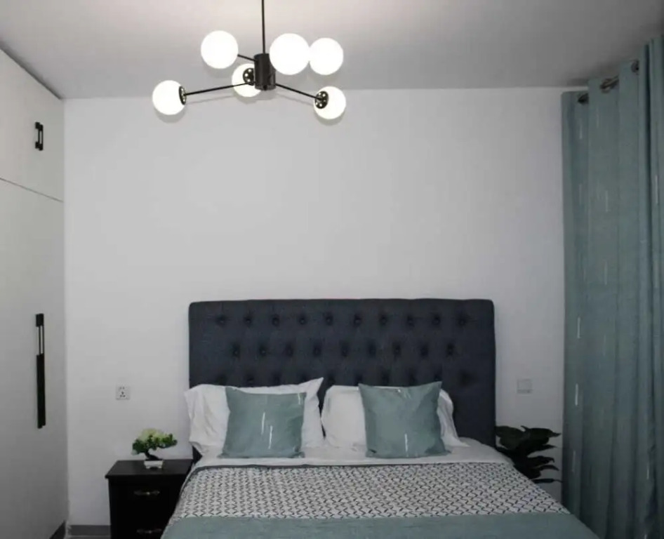 Lux Suites Royal Gardens Studio Apartments