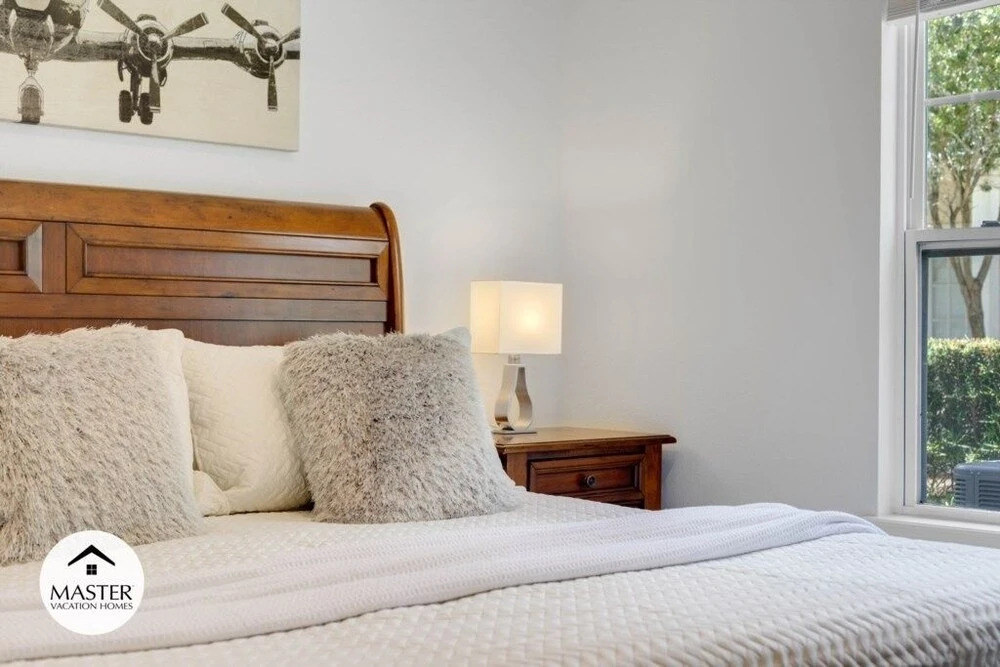 4 Bedroom Lucaya Village Townhouse by RedAwning