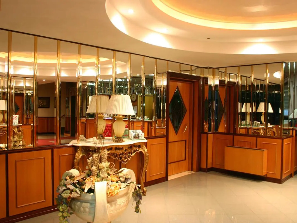 Hotel Luxor