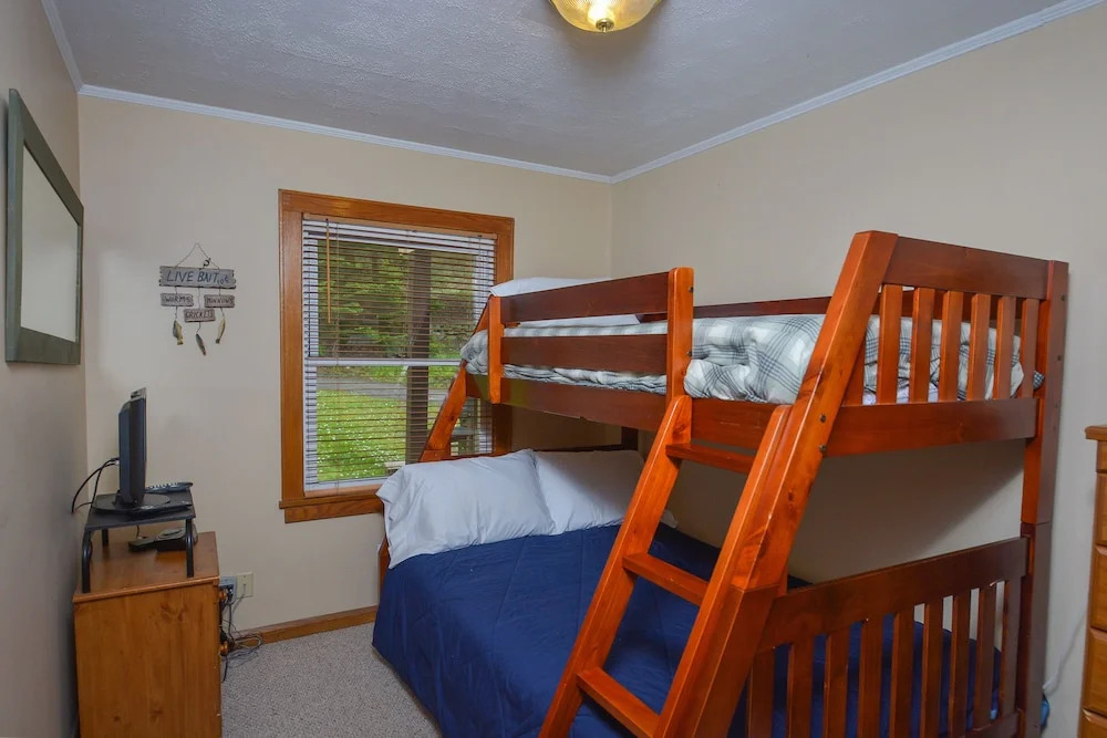 Whispering Oaks 3 Bedroom House