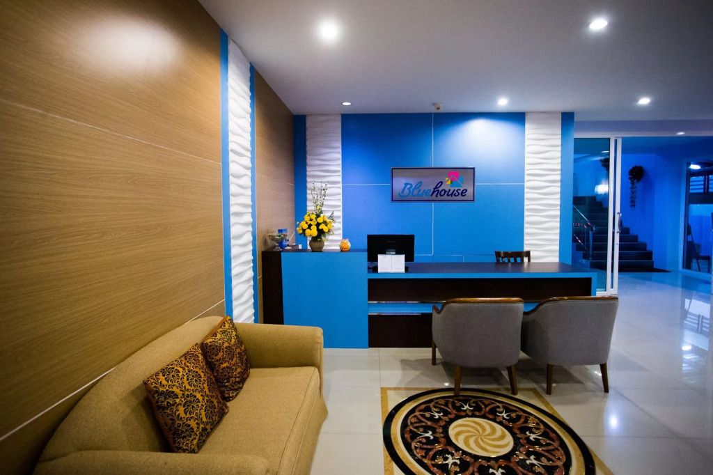 Bluehouse Boutique