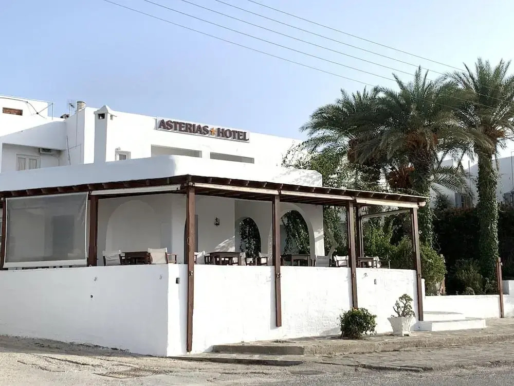 Asterias Hotel - Seafront