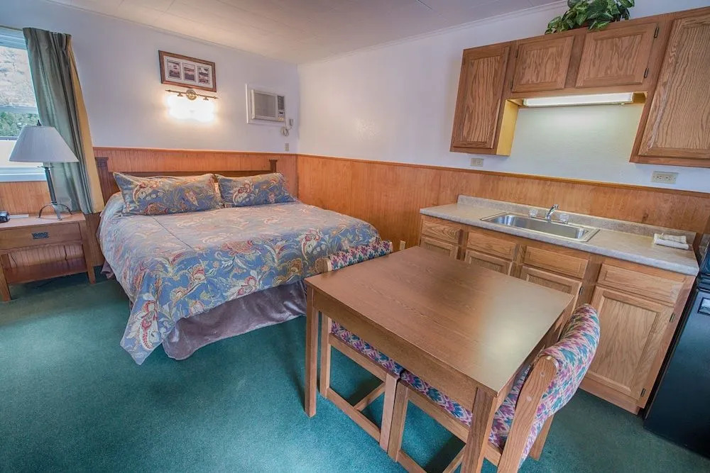 Placid Bay Hotel