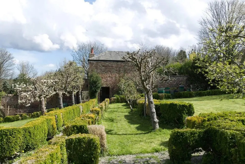 Cottage - Sleeps 2 - Garden - Parking