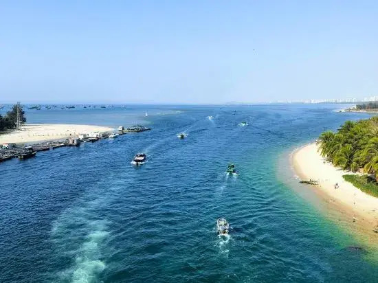 Clear Water Bay Yizhai Lansu (Free Lighthouse Shop)