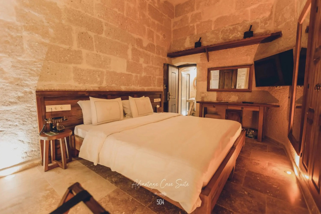 Nino Cave Suites