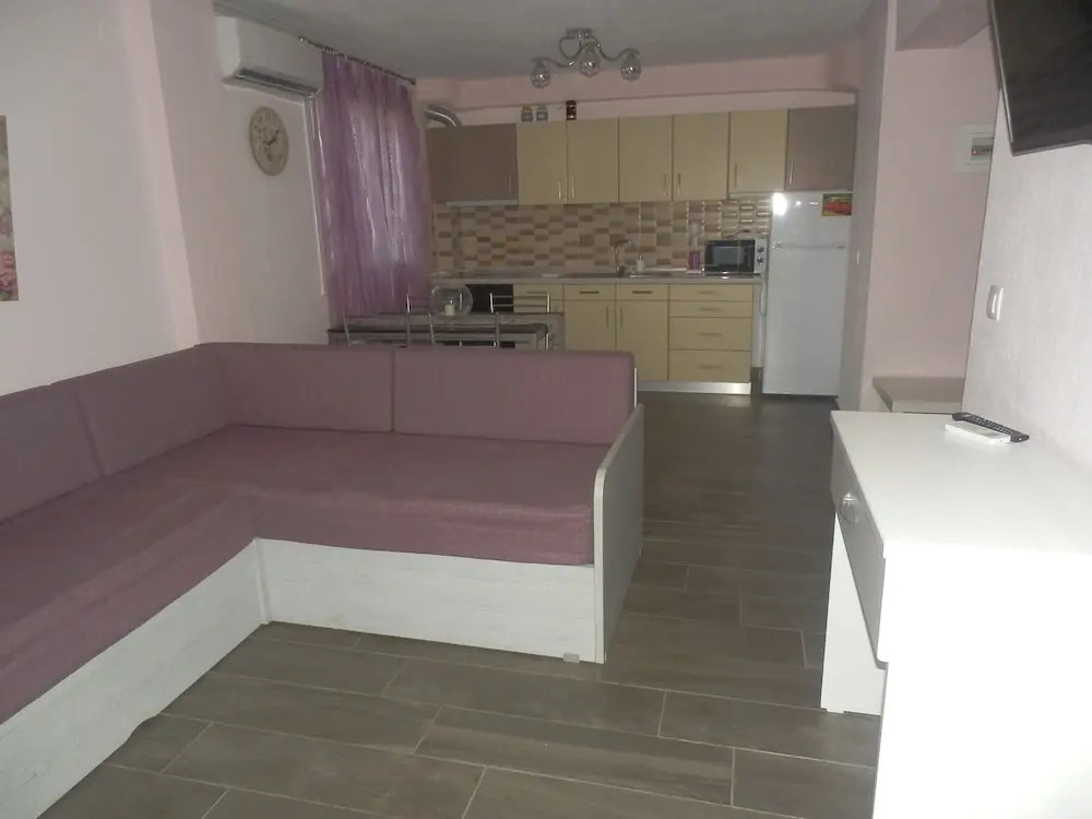 Zephyros Family Apartments
