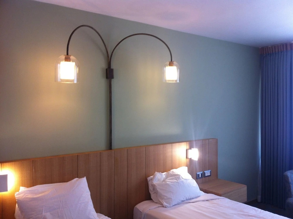 Seven Arches Hotel