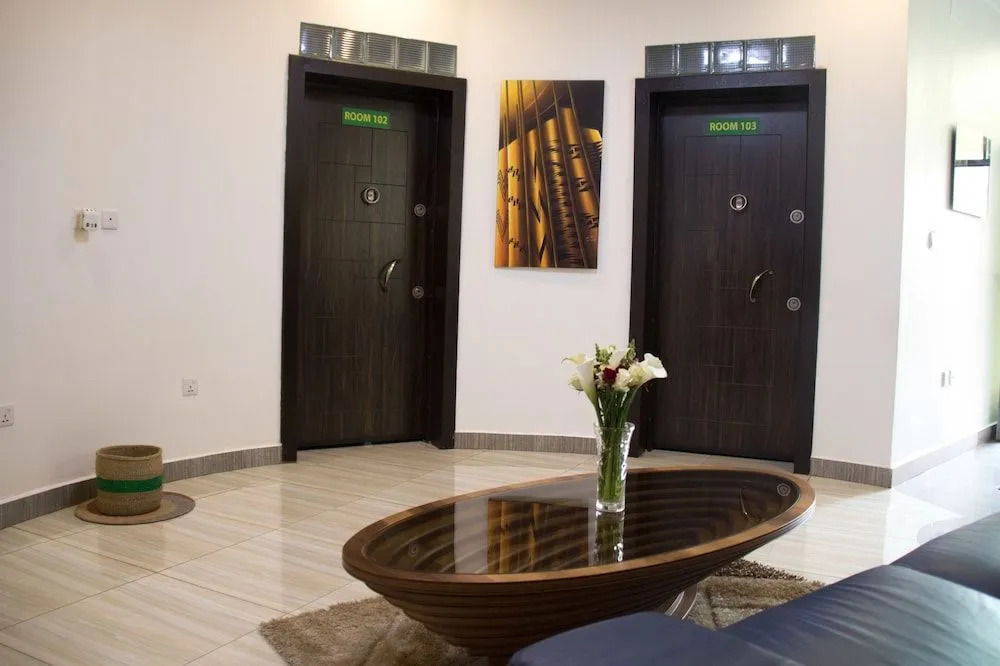 Cozy safari hotel by Signature