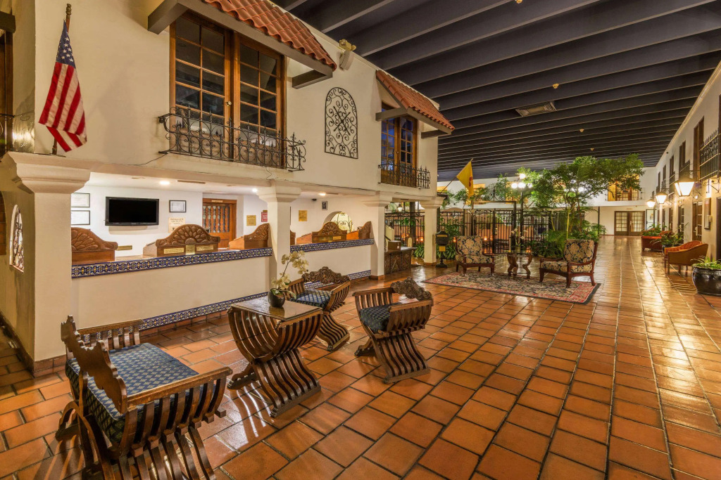 Ramada by Wyndham Las Cruces Hotel & Conference Center