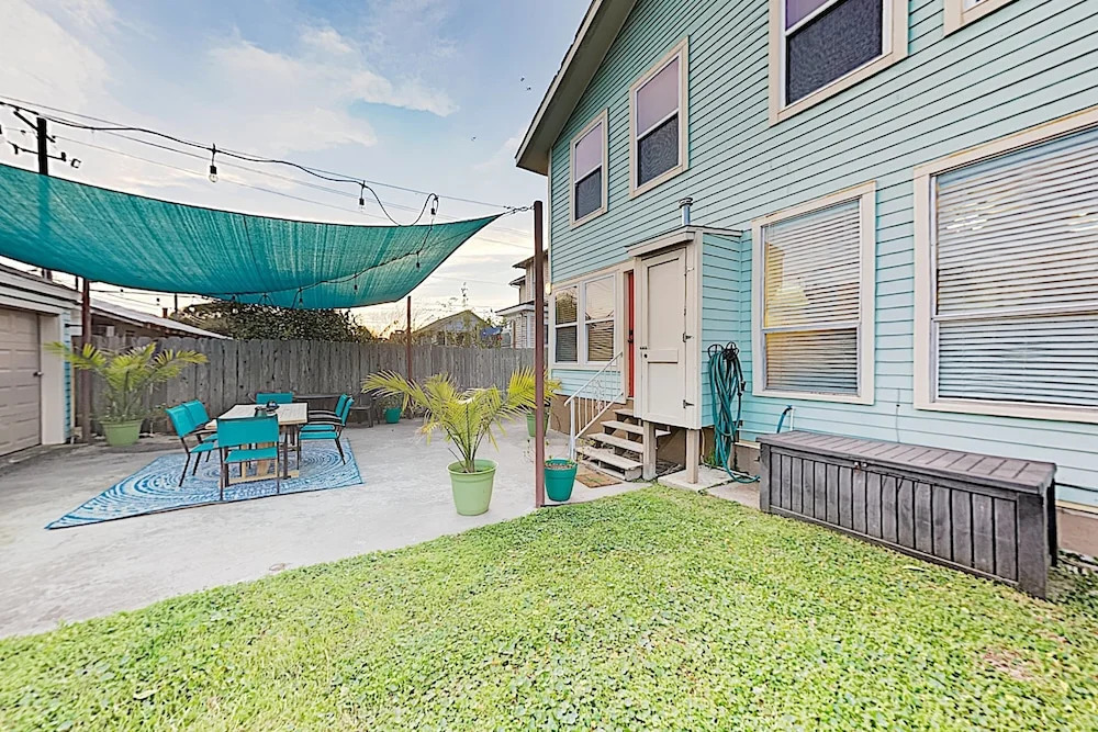 New Listing! Renovated - Walk To Beach 4 Bedroom Home