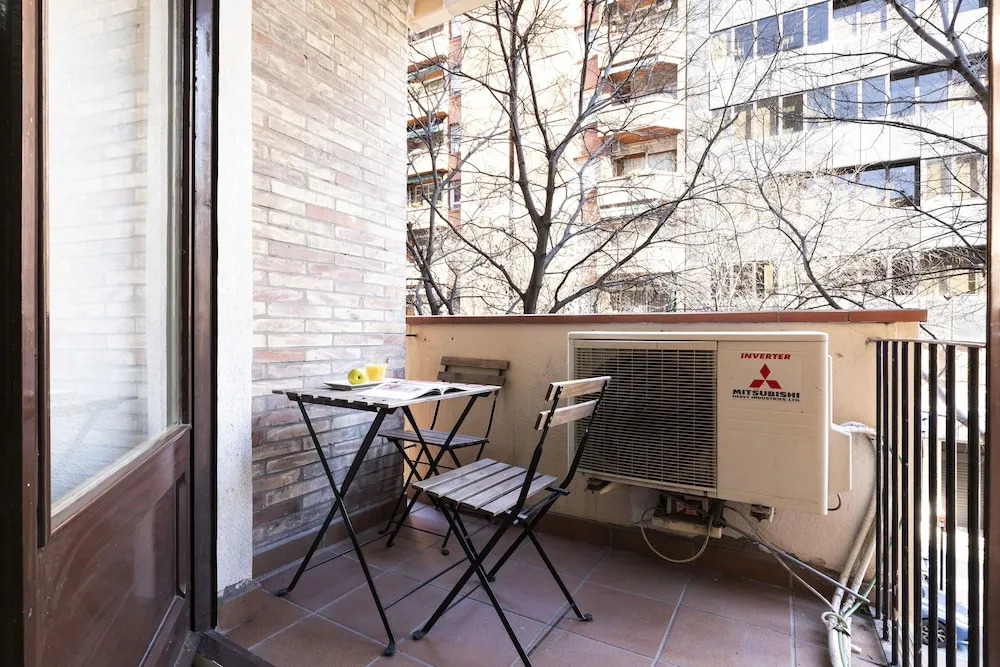 AB Eixample Viladomat Apartments