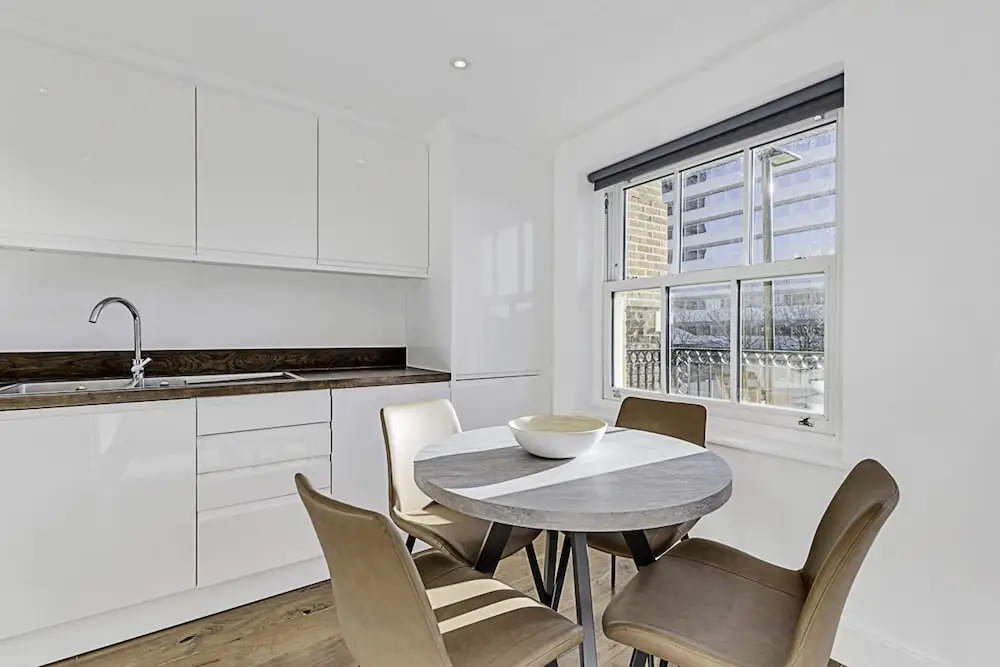 Chic Chiswick Apartment