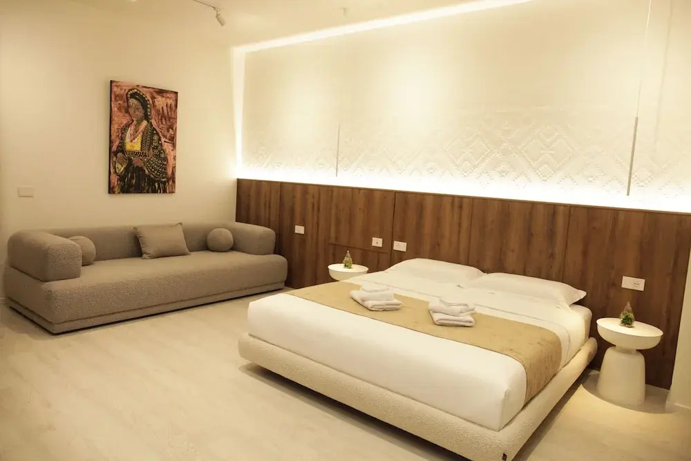 A Gallery Hotel