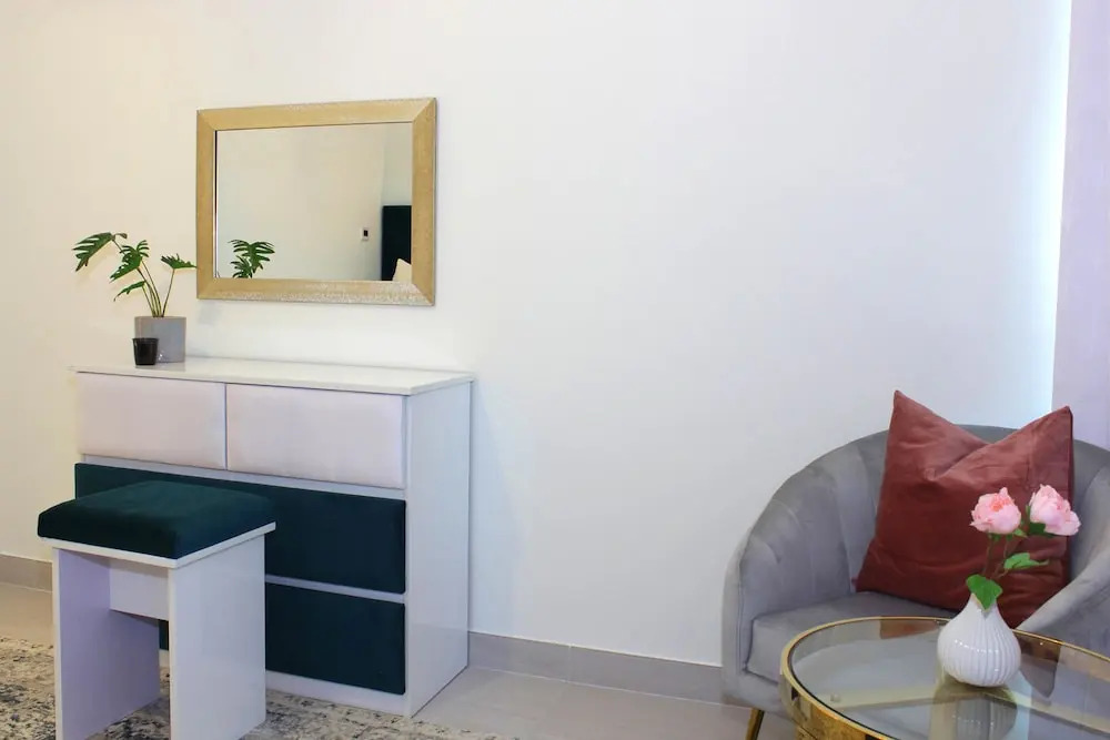 Luxury StayCation - Tranquil Retreat With Beautiful Park Views