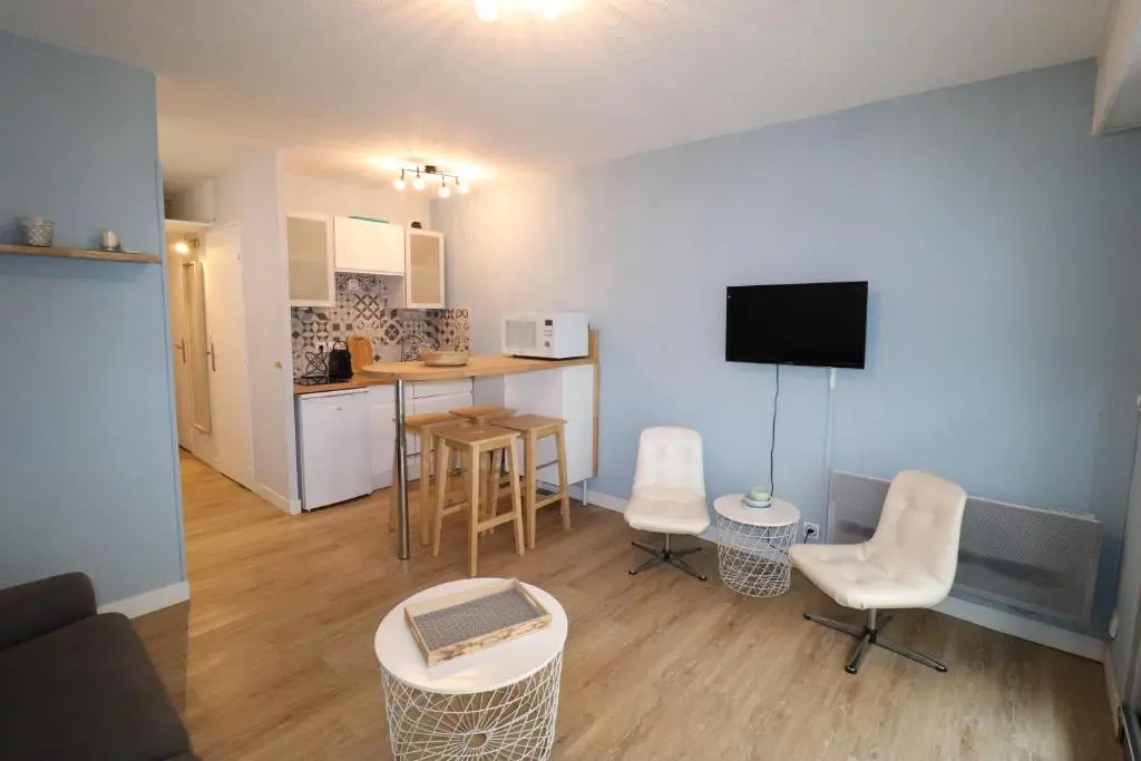 Studio 4 pers avec balcon centre ville