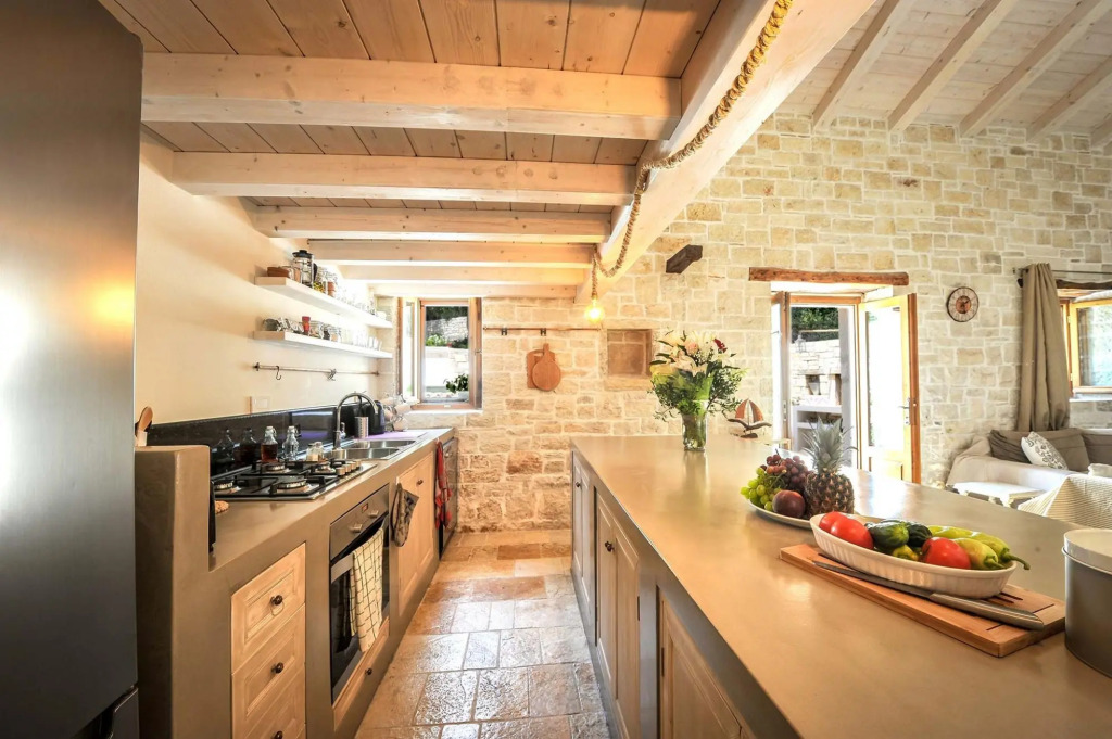Leonora House by PaxosRetreats