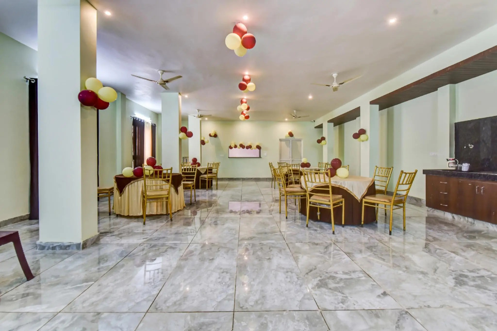 Hotel O Radhika Royal