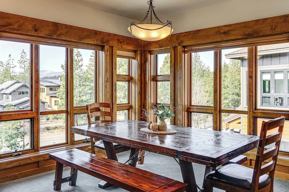 Mtn-view Escape: Suncadia Condo w/ At-home Comfort