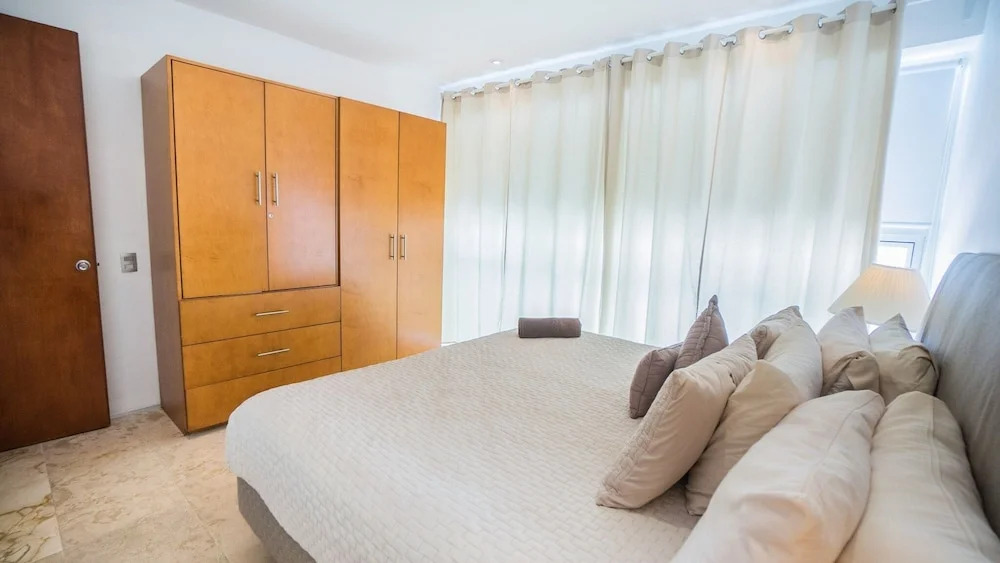 Abrazo Del Mar 3 Bedroom Condo