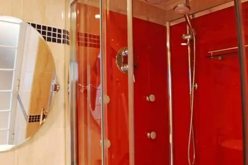Vitrali Suite