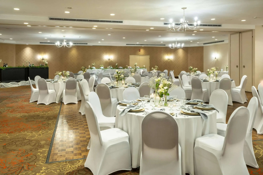 Allure Hotel & Conference Center