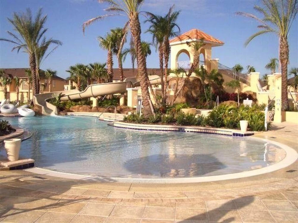 La Solana 3 Bedroom Villa with Private Pool by Florida Villas Direct