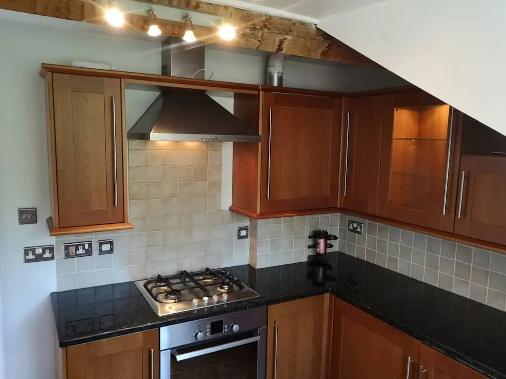 Spacious and Homely 3 Bedroom Clifton Flat
