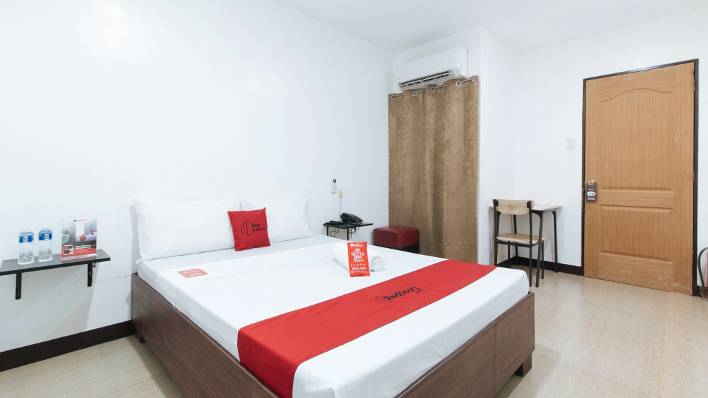 RedDoorz at San Antonio Makati