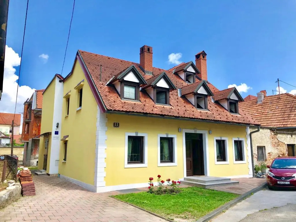Two Story Studio Apartment Goranka