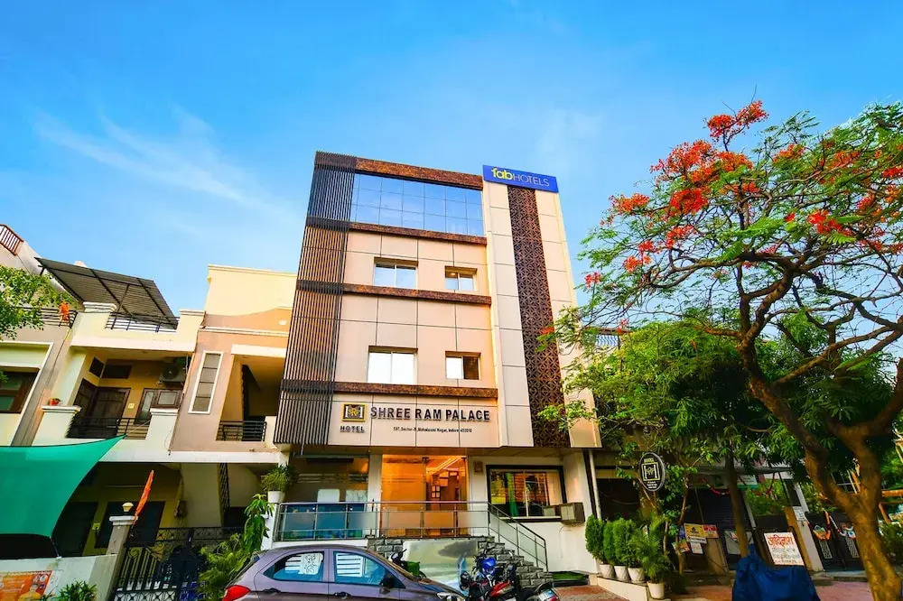 Shree Ram Palace and Restaurant by OYO Rooms