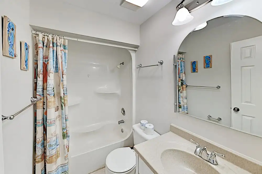 140beach 2 Bedroom Condo
