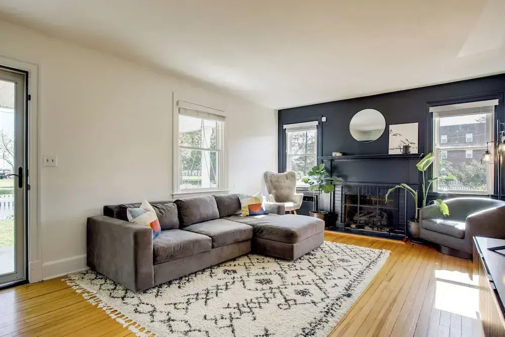 Waterfront Cambridge Cottage: Steps to Marina!