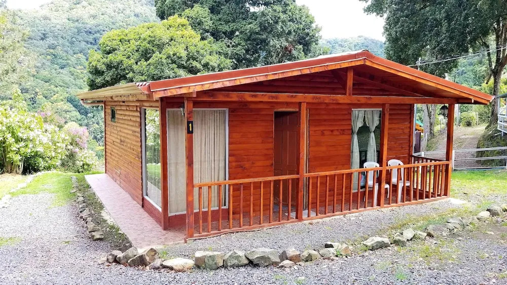 Quaint Mtn Cabins in San Gerardo Dota