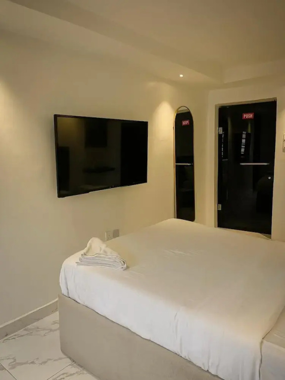 Luxe Apartments